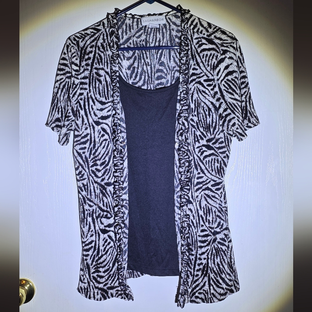 Sag Harbor Black and White Patterned Blouse, Size M